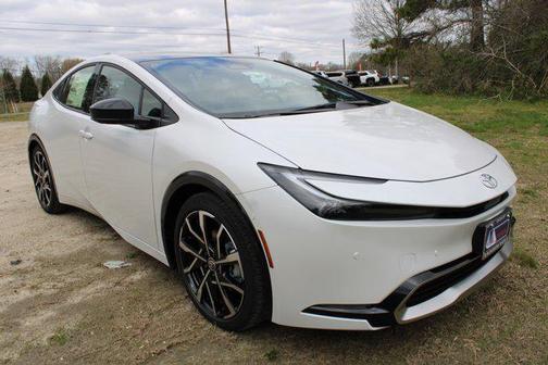 Wind Chill Pearl 2026 Toyota Prius Plug-In Hybrid XSE Premium