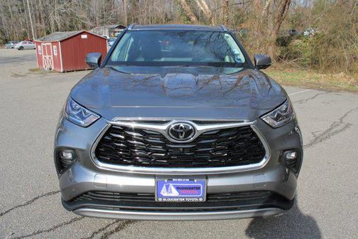 2026 Toyota Highlander Hybrid Platinum