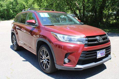 2017 Toyota Highlander SE