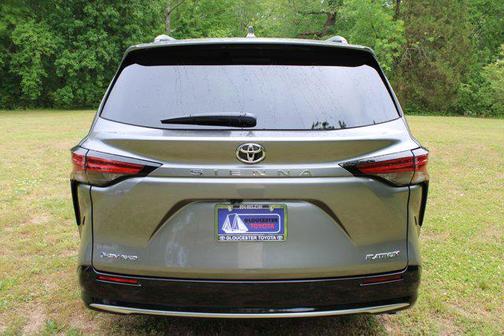 Heavy Metal 2026 Toyota Sienna Platinum