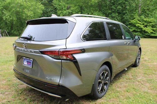 Heavy Metal 2026 Toyota Sienna Platinum