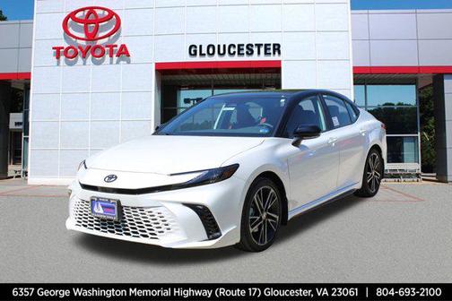 WIND CHILL PEARL WITH MIDNIGHT BLACK MET 2026 Toyota Camry XSE