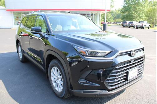 Midnight Black Metallic 2026 Toyota Grand Highlander XLE