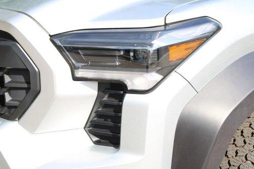 2025 Toyota Tacoma Hybrid Trailhunter