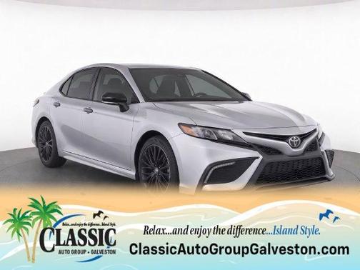 Celestial Silver Metallic 2022 Toyota Camry SE