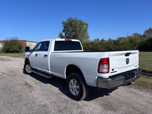 2023 RAM 2500 Big Horn Crew Cab 4x4 8' Box