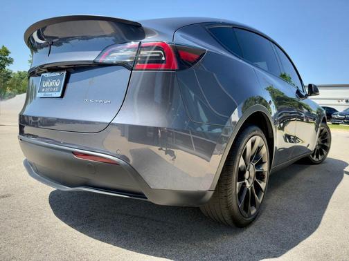 Gray 2022 Tesla Model Y Long Range Dual Motor All-Wheel Drive