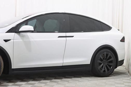 2022 Tesla Model X Plaid Tri Motor All-Wheel Drive