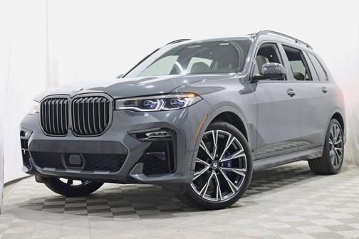 2022 BMW X7 M50i