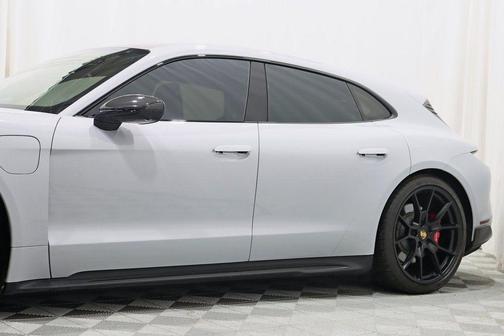 2024 Porsche Taycan GTS