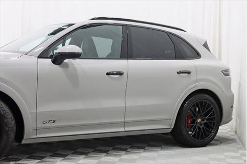 2021 Porsche Cayenne GTS