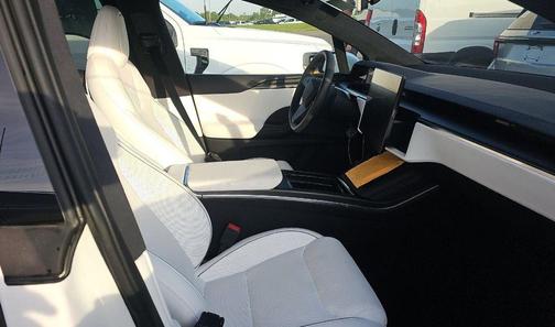 Pearl White Multi-Coat 2025 Tesla Model X Plaid