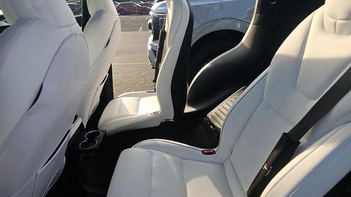 Pearl White Multi-Coat 2025 Tesla Model X Plaid