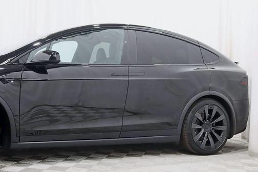 Solid Black 2022 Tesla Model X Plaid Tri Motor All-Wheel Drive