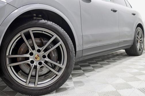 2022 Porsche Cayenne Cayenne