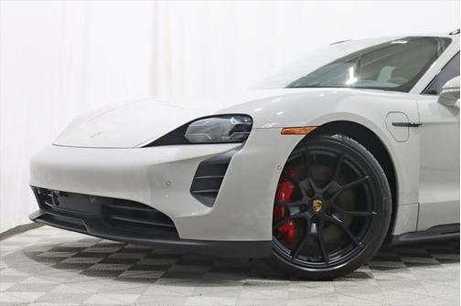 2024 Porsche Taycan Cross Turismo GTS
