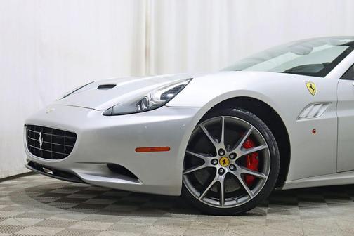 Argento Nurburgring Metallic 2010 Ferrari California Base