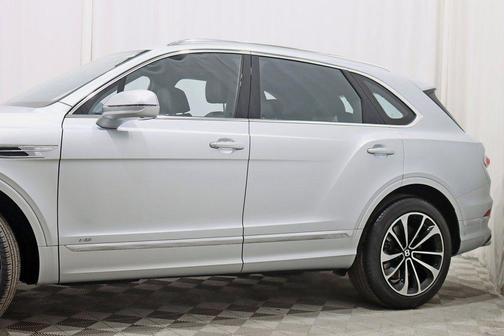 2022 Bentley Bentayga V8