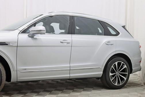 2022 Bentley Bentayga V8