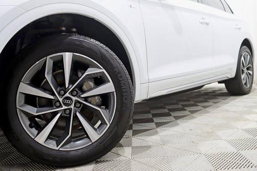 2022 Audi Q5 45 S line Premium Plus