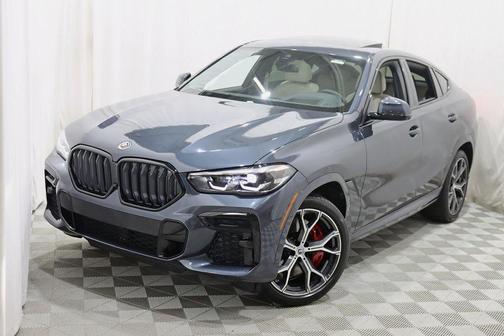 2022 BMW X6 M50i