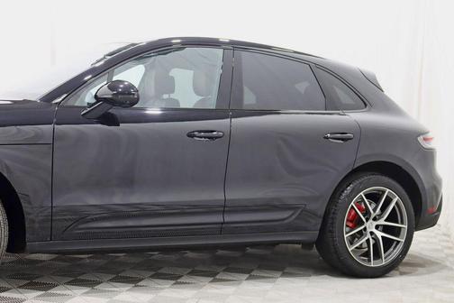 2022 Porsche Macan S