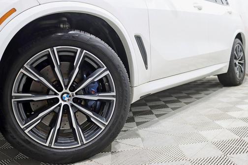 Alpine White 2022 BMW X5 M50i