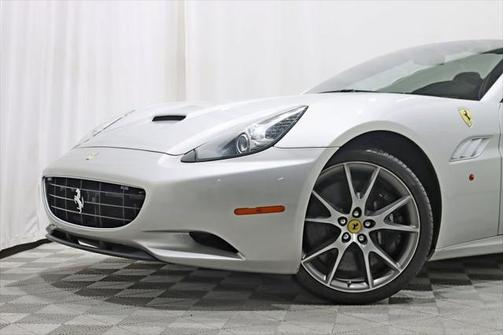 2011 Ferrari California Base