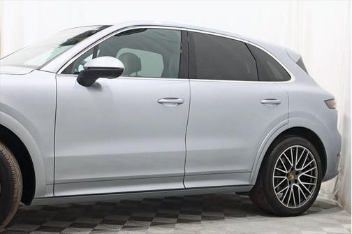 2022 Porsche Cayenne S