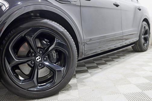 2024 Bentley Bentayga Hybrid S