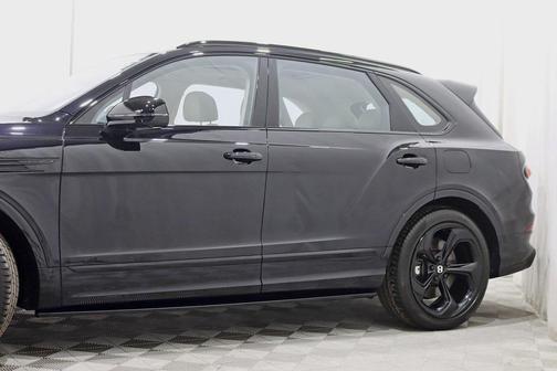 2024 Bentley Bentayga Hybrid S