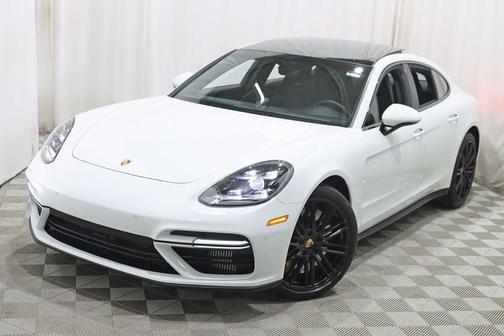 2018 Porsche Panamera Turbo