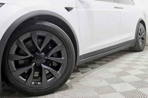 2024 Tesla Model X Long Range