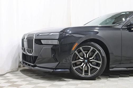 Black Sapphire Metallic 2024 BMW 740 xDrive