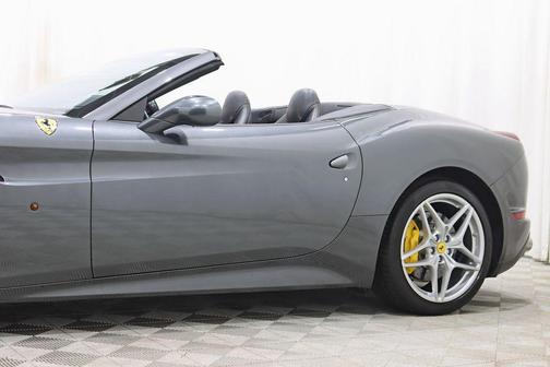 2016 Ferrari California T