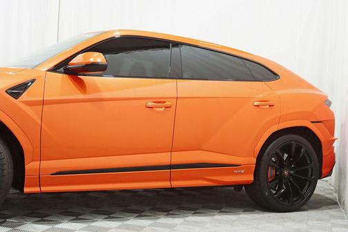 Orange 2024 Lamborghini Urus S