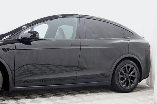 Solid Black 2022 Tesla Model X Base