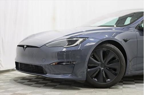 2022 Tesla Model S Base