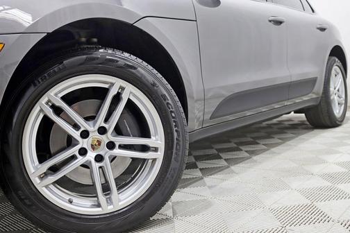 Agate Grey Metallic 2018 Porsche Macan Macan S