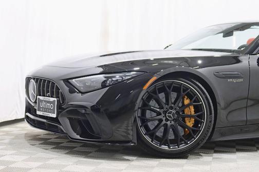 Obsidian Black Metallic 2022 Mercedes-Benz AMG SL 63 Base