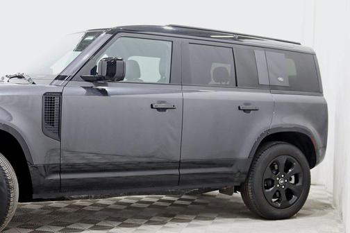 2023 Land Rover Defender 110 X-Dynamic SE