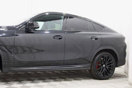 Black Sapphire Metallic 2025 BMW X6 M60i