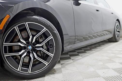 2024 BMW 760 xDrive