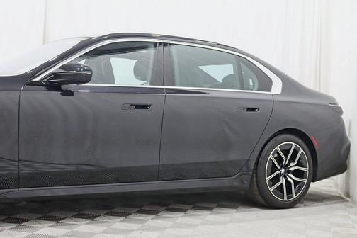 2024 BMW 760 xDrive