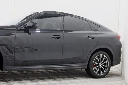 2022 BMW X6 xDrive40i