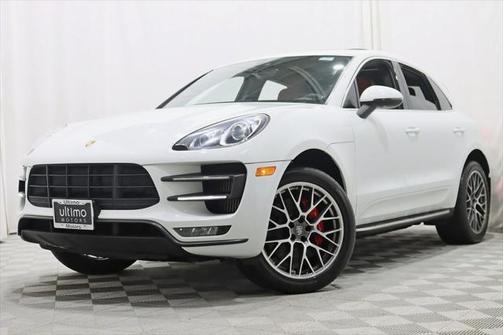 2016 Porsche Macan Turbo