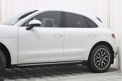 2016 Porsche Macan Turbo
