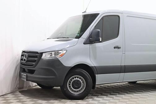 2025 Mercedes-Benz Sprinter 2500 Standard Roof