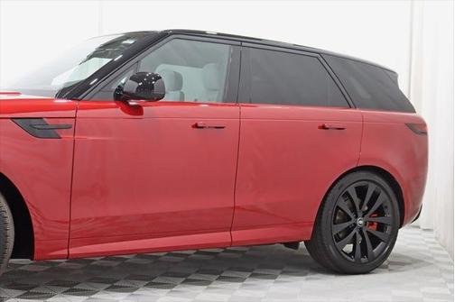 2025 Land Rover Range Rover Sport SE