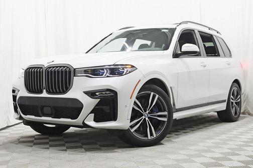 2022 BMW X7 M50i